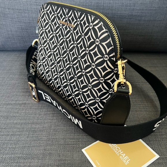 NWT MICHAEL KORS LEATHER JET SET CHARM LARGE DOME CROSSBODY BAG - Picture 4 of 10